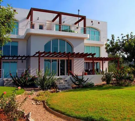 Marina Cristal Bay 아파트 Akanthou